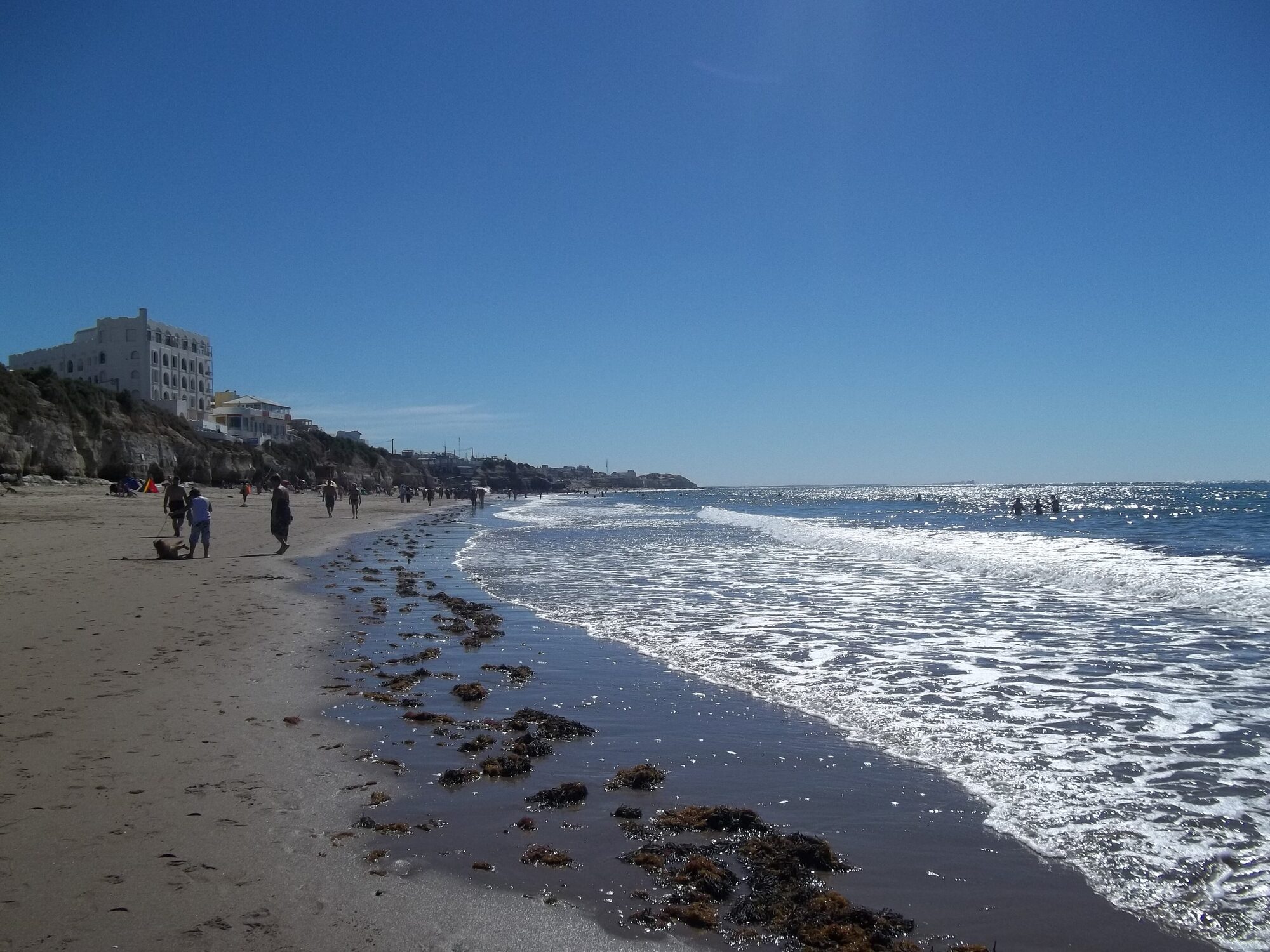 La costa de Las Grutas
